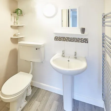 Victoria Townhouse *