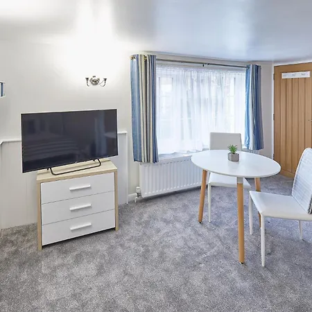 דירה Victoria Townhouse וויטבי